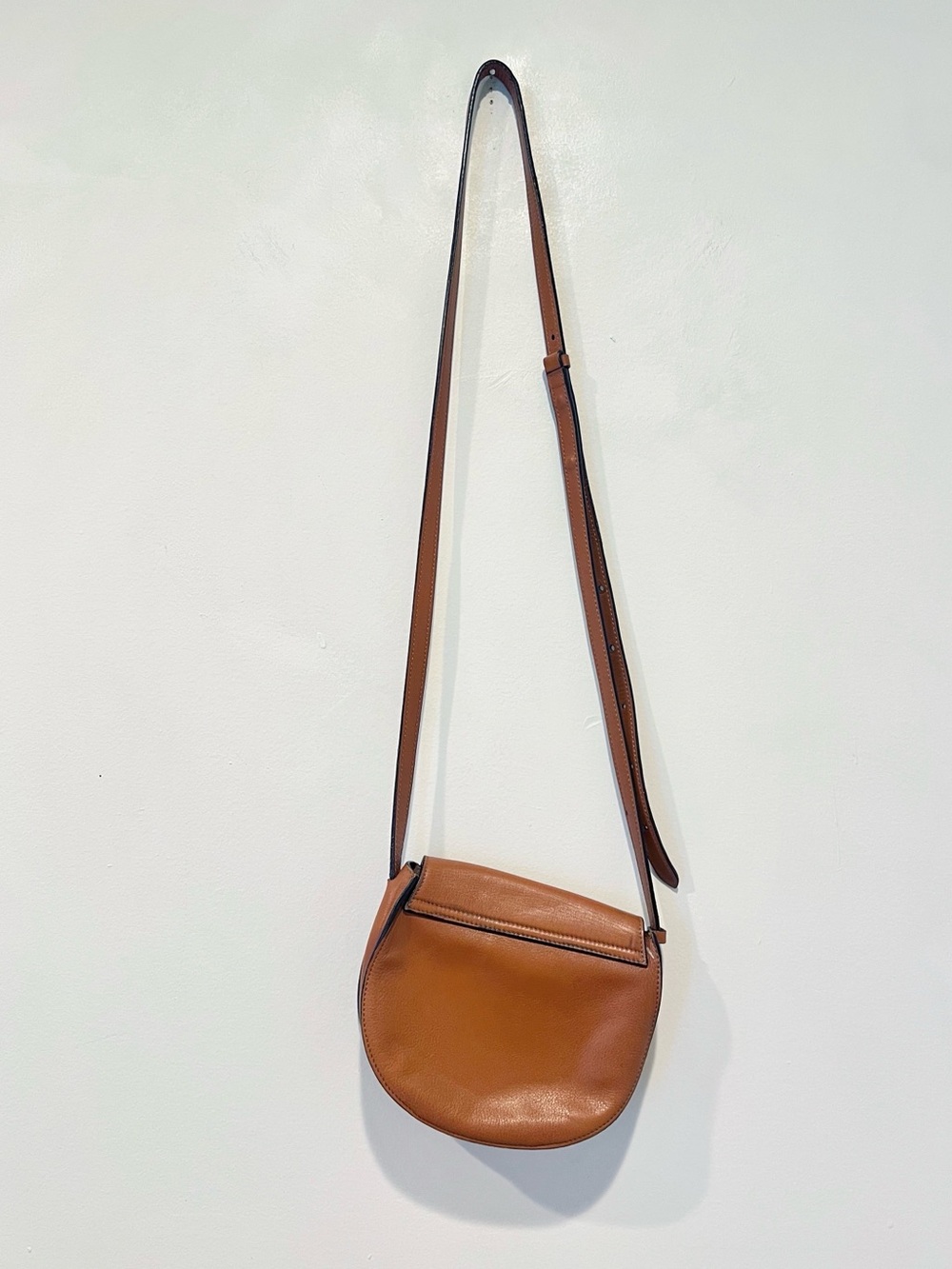 Cuyana mini flap saddle bag leather crossbody shoulder purse caramel tan camel - Picture 12 of 15